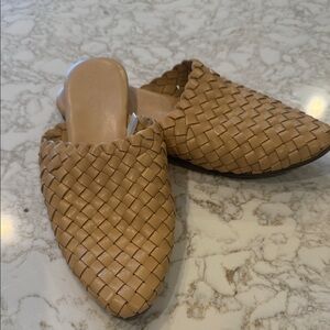 Universal Thread Camel Woven Mules